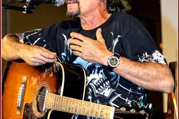 Cuatro cantautores animan la noche del viernes en La Garita/TA e Ildefonso Rodríguez.
